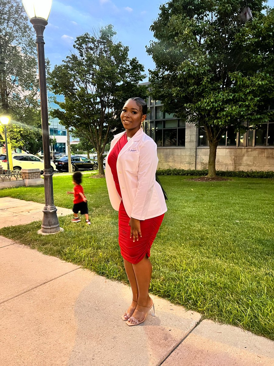 kydrak_'s tweet photo. Student Doctor Kydra to you🦷💫 https://t.co/0fWID9rVDw
