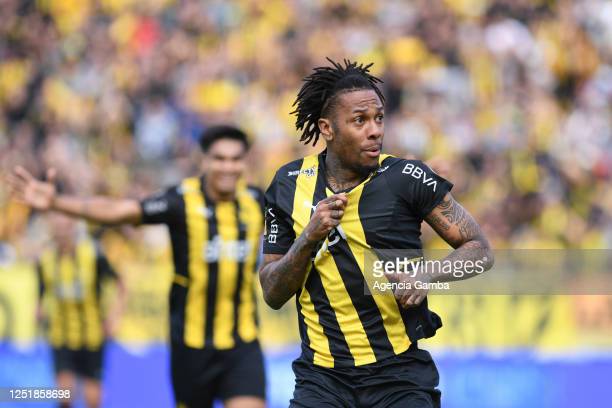 _MundoCarbonero's tweet photo. #Peñarol sanidad Aurinegra 🚨⬛🟨🗞 Finalmente confirmado Abel Hernández sufrió un desgarro en el recto anterior del cuádriceps , será baja ante @LaLuzFC .!! https://t.co/VkHYAUkmt0