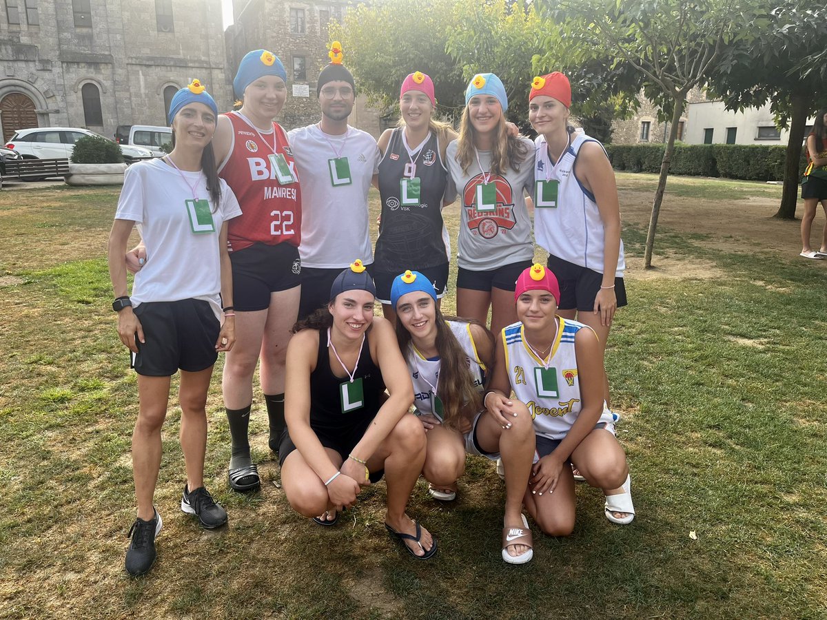 femeniosona's tweet photo. #Stage2023
#ElCollell
#SomFamília
#SomDelFemení
#Osona #Vic #Vicactivat https://t.co/pnmVWGeImc