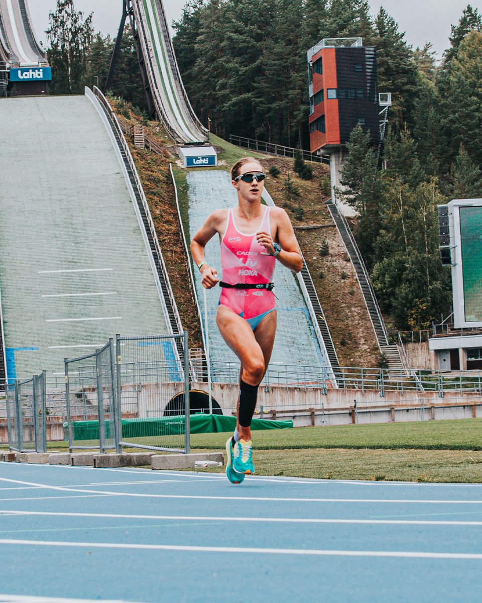 CADEXCycling's tweet photo. Emma Pallant-Browne comes home with a solid 4th against the best triathletes in the world at the 2023 @IRONMANtri 70.3 World Championships.

📸: @SantaraStudios 

#ImpossiblyFast #CrushTheClock #overachieve https://t.co/4IJLx71zcl