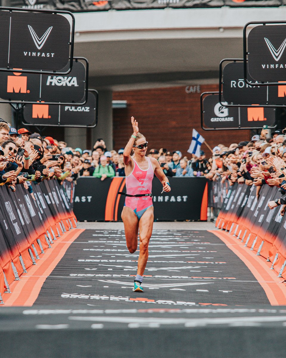 CADEXCycling's tweet photo. Emma Pallant-Browne comes home with a solid 4th against the best triathletes in the world at the 2023 @IRONMANtri 70.3 World Championships.

📸: @SantaraStudios 

#ImpossiblyFast #CrushTheClock #overachieve https://t.co/4IJLx71zcl