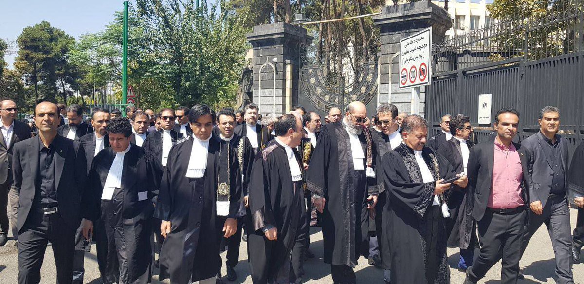 Lawyers in Iran are protesting the state's attempts to crush the independence of their profession. Heads of Iranian Bar Associations from every provincial capital today gathered in Tehran at the Guardian Council, which has the final say in approving all legislation, to condemn…