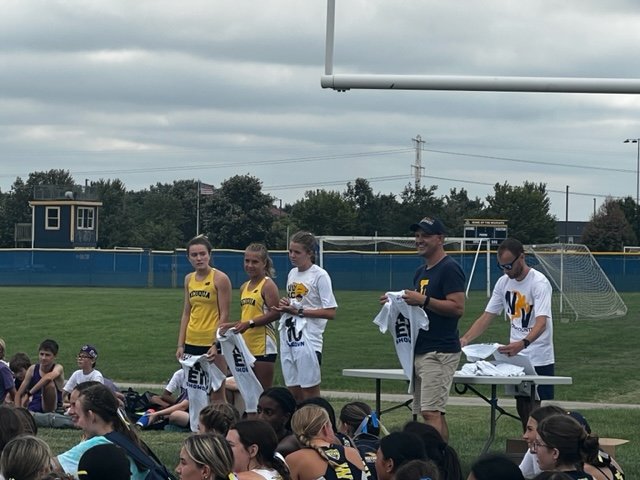 Neuqua Valley Girls' XCTF tweet media