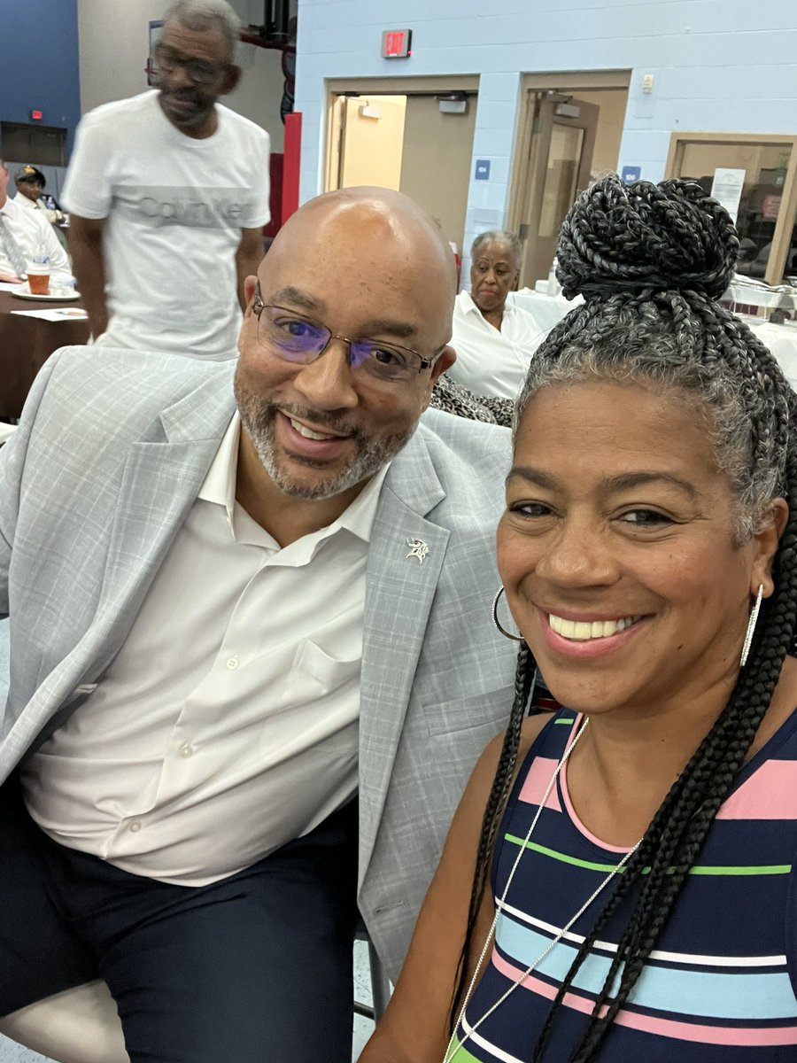 crookbailey2013's tweet photo. Today there was a surprise twist during the annual Mayor’s Prayer Breakfast. The VOLH recognized me for the work I put in, not just in the school building, but also in the neighborhood! I appreciate the recognition and the love that has been shown to me! @PCSDViking #AAGV https://t.co/npk02VYgoH