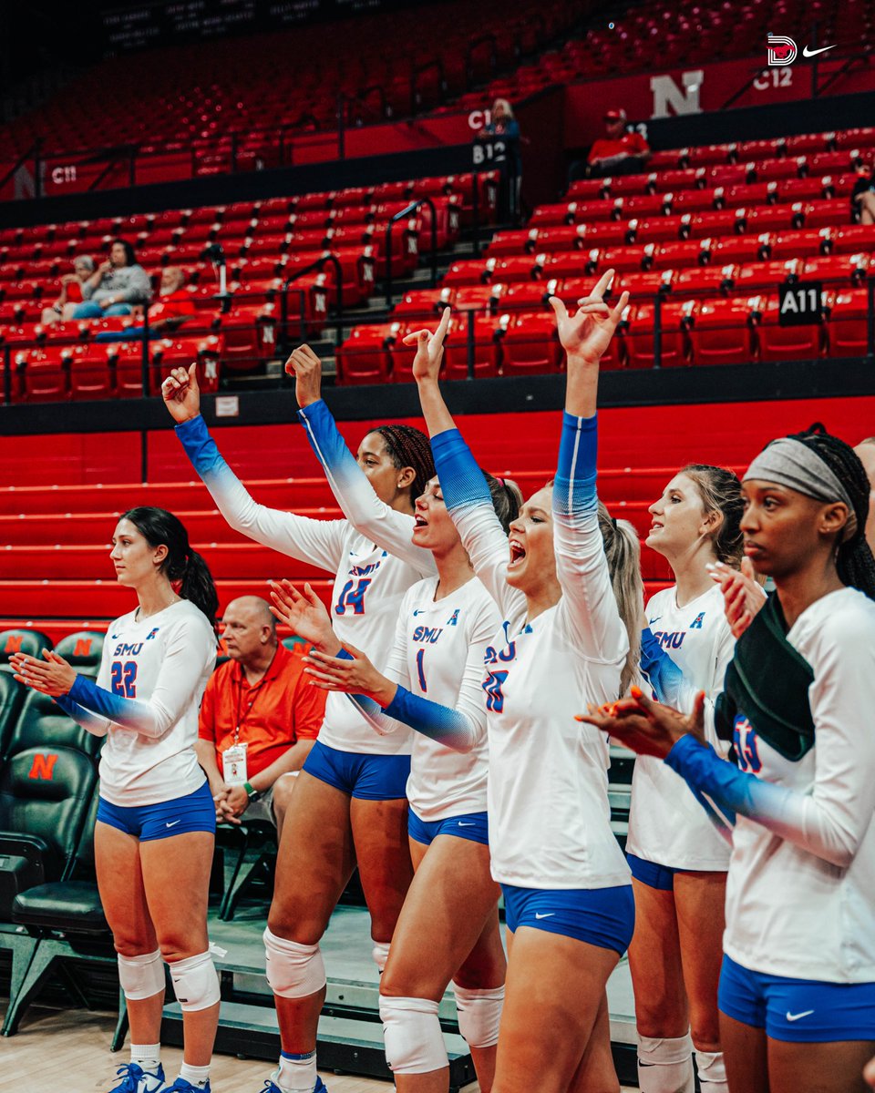 SMUVolleyball's tweet photo. 𝑻𝒊𝒆𝒅 𝒖𝒑 𝒂𝒇𝒕𝒆𝒓 2️⃣.

#PonyUpDallas | @SMUMustangs https://t.co/CpNX4ND798