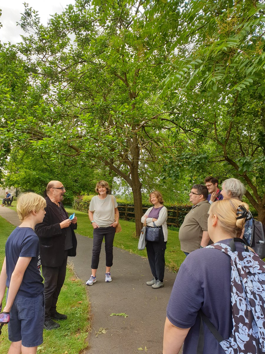 Guildford Town Guides tweet media