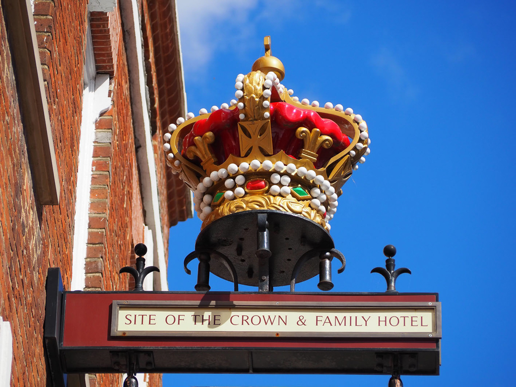 Guildford Town Guides tweet media