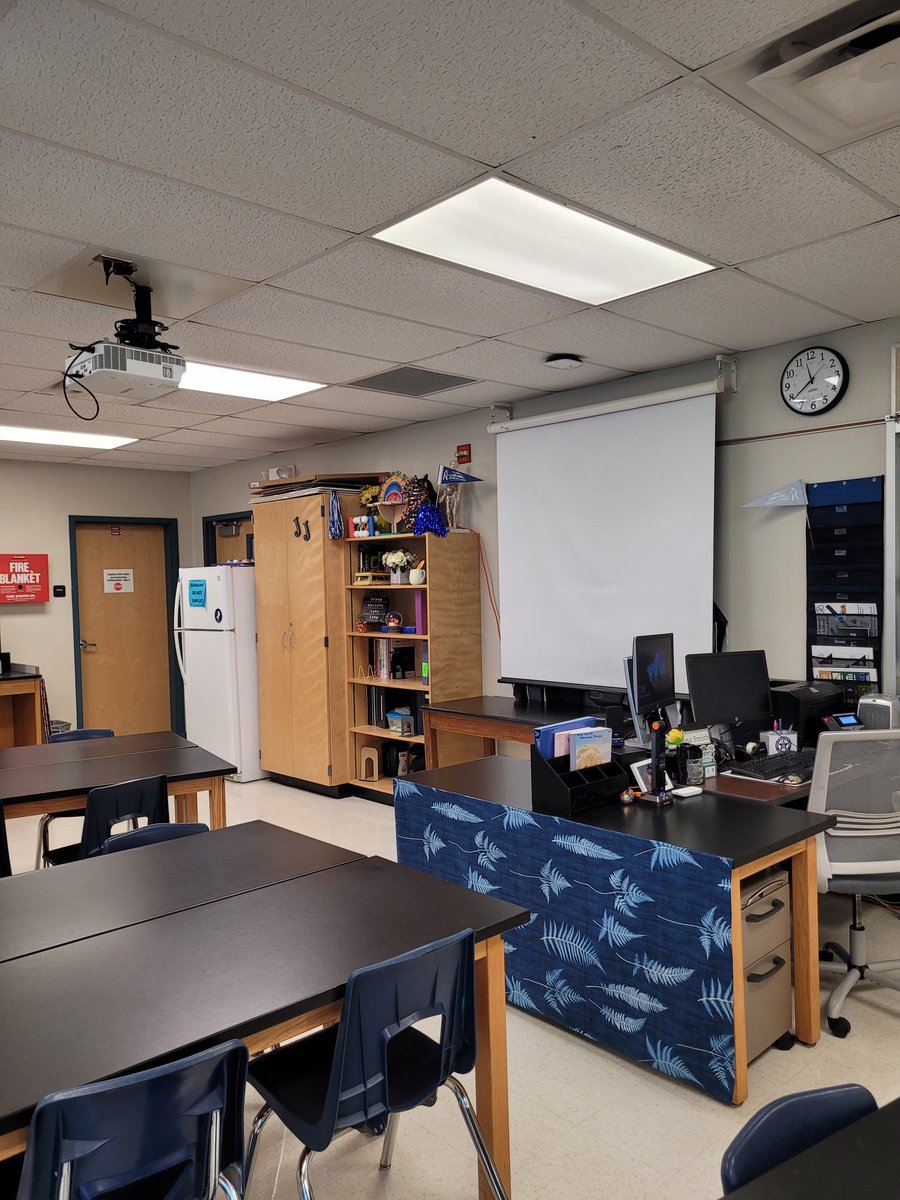 AnaYanguezSmith's tweet photo. Ready to start my 12th year. I am looking forward to meeting my new Mustangs and welcoming some Mustangs that  I taught as freshmen in biology to forensic science and biotechnology 2 @NISD @NISDJay @NISDJaySEA https://t.co/bnNOV2TcLG