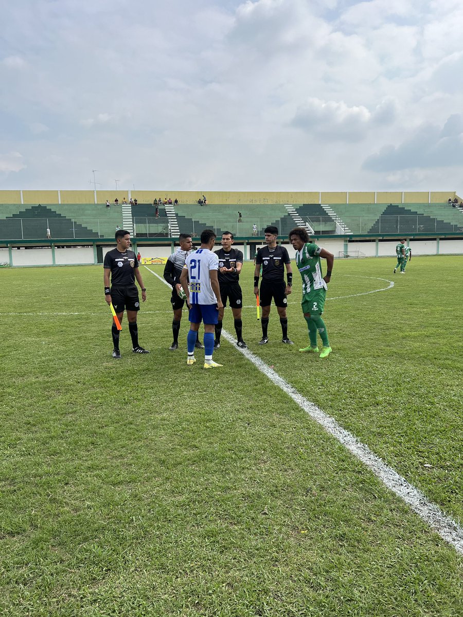 AFNLosRios's tweet photo. Por escribirse en nuestra historia de la provincia, un Bicampeón inédito. 

Rio Babahoyo puede hacer historia 📝 https://t.co/y5budOLzf4