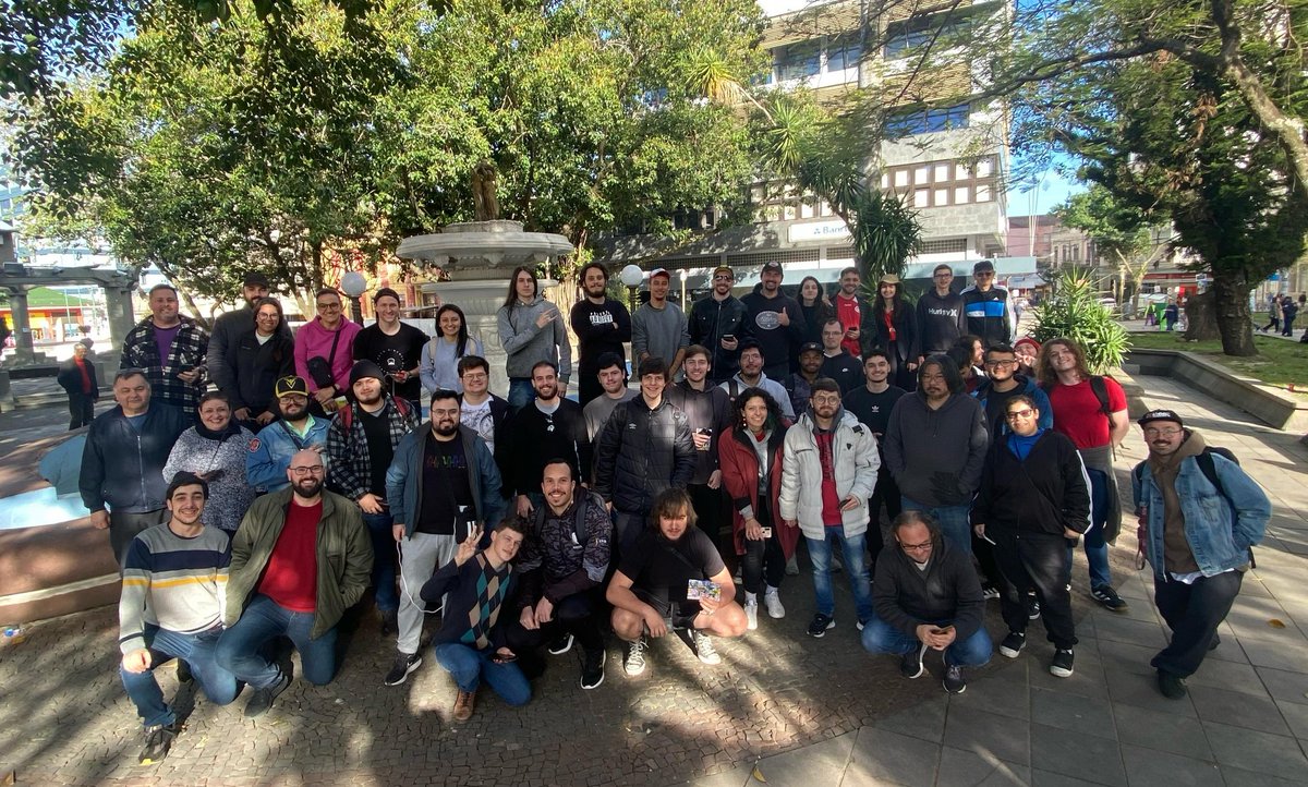 Gabrielense's tweet photo. Treinadores de Santa Maria no #PokemonGOFest2023 https://t.co/CRHGJi03lH