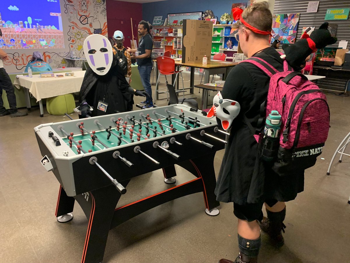 FrederickMelo's tweet photo. This #ToshoCon event at the Arlington Hills Library was far more elaborate than I expected… good times! https://t.co/pXDPEMA9PA