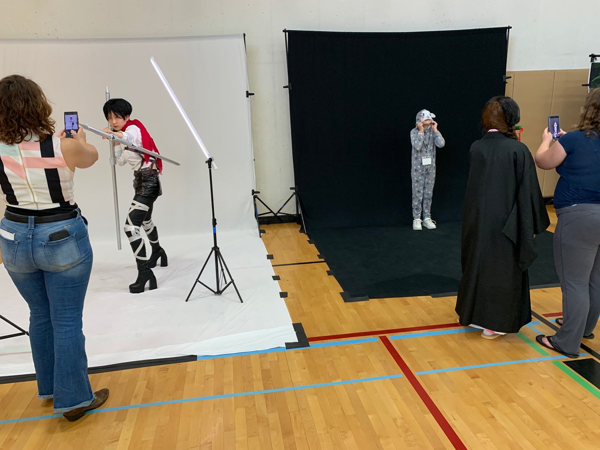 FrederickMelo's tweet photo. This #ToshoCon event at the Arlington Hills Library was far more elaborate than I expected… good times! https://t.co/pXDPEMA9PA