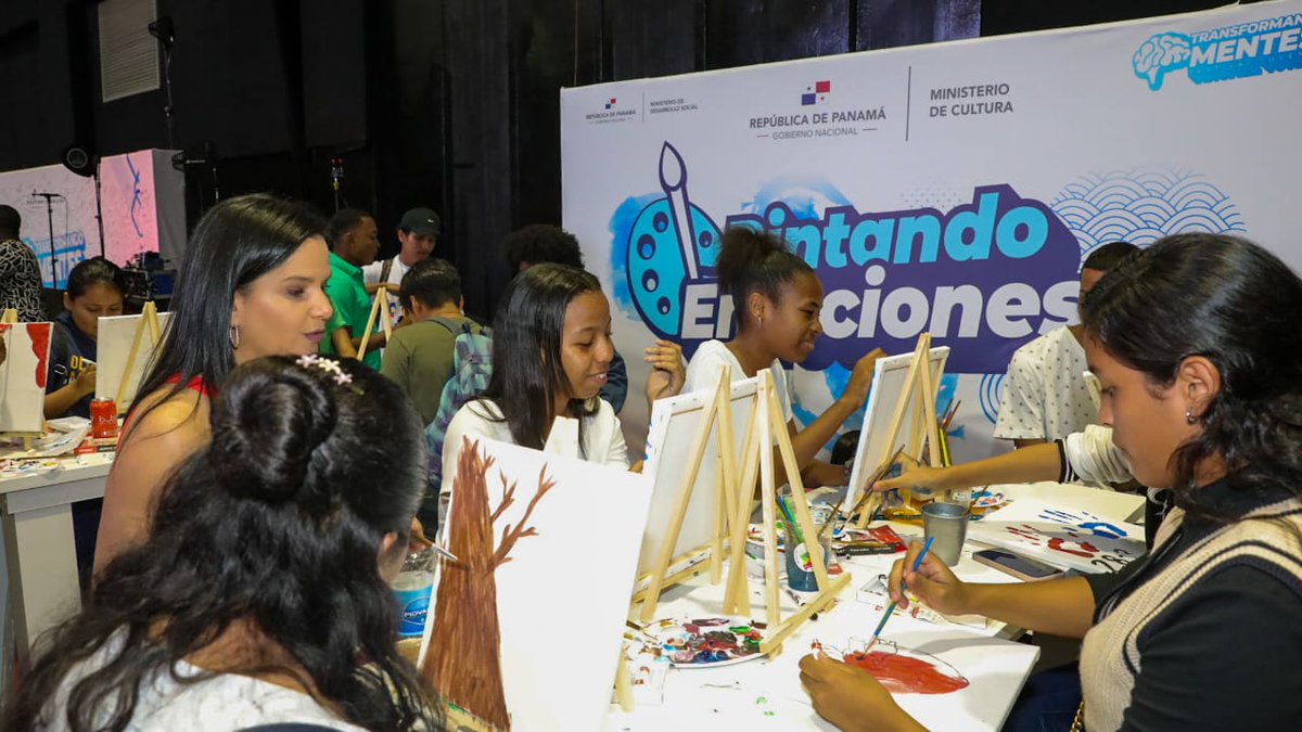 midespanama's tweet photo. El stand de @MiCulturaPma activó la creación e imaginación de los jóvenes con su taller pintando emociones, donde los chicos, con pincel en mano, crearon expresiones artísticas que confirmaron que el talento sobra.
#TransformandoMentes #FestivalJuvenil
#TrabajandoPorPanamá🇵🇦 https://t.co/9K2JLthuB2