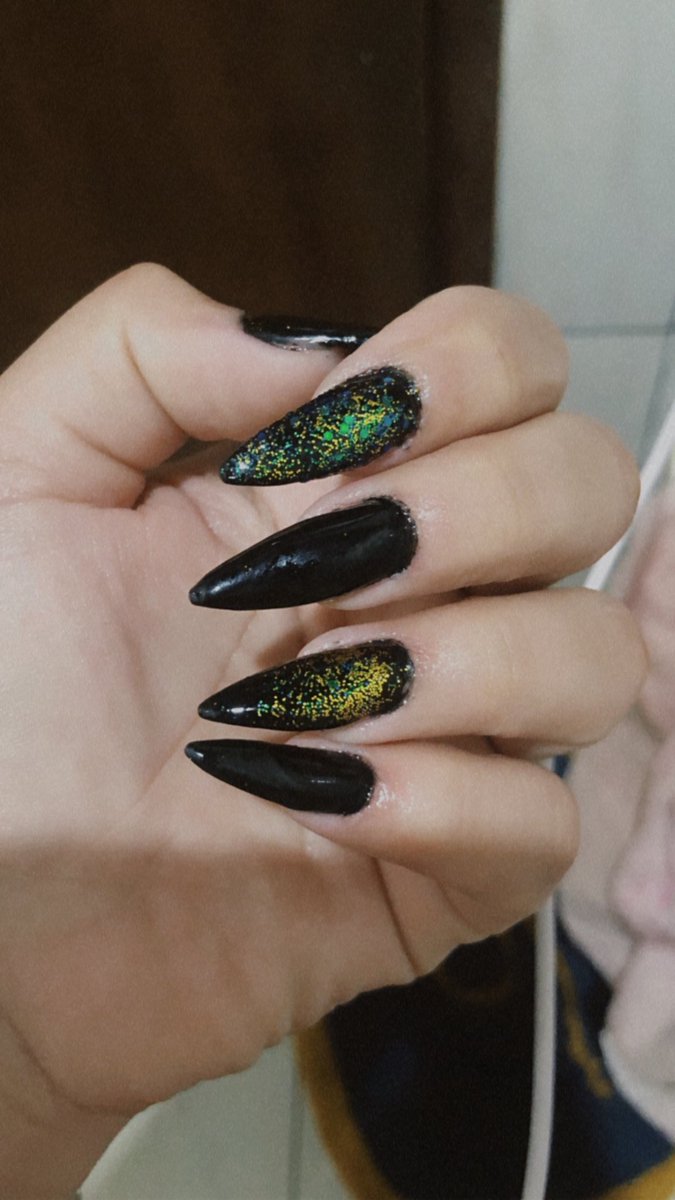 olhem a unha da off q linda