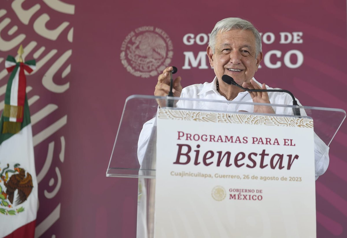 El pdte. <a href="/lopezobrador_/">Andrés Manuel</a> anunció reforma para elevar a rango  constitucional el programa Sembrando Vida. Es el plan de reforestación y regeneración social más grande en el mundo; hoy beneficia  a 440 mil 990 sembradores. El campo y el medio ambiente son prioridad del <a href="/GobiernoMX/">Gobierno de México</a>