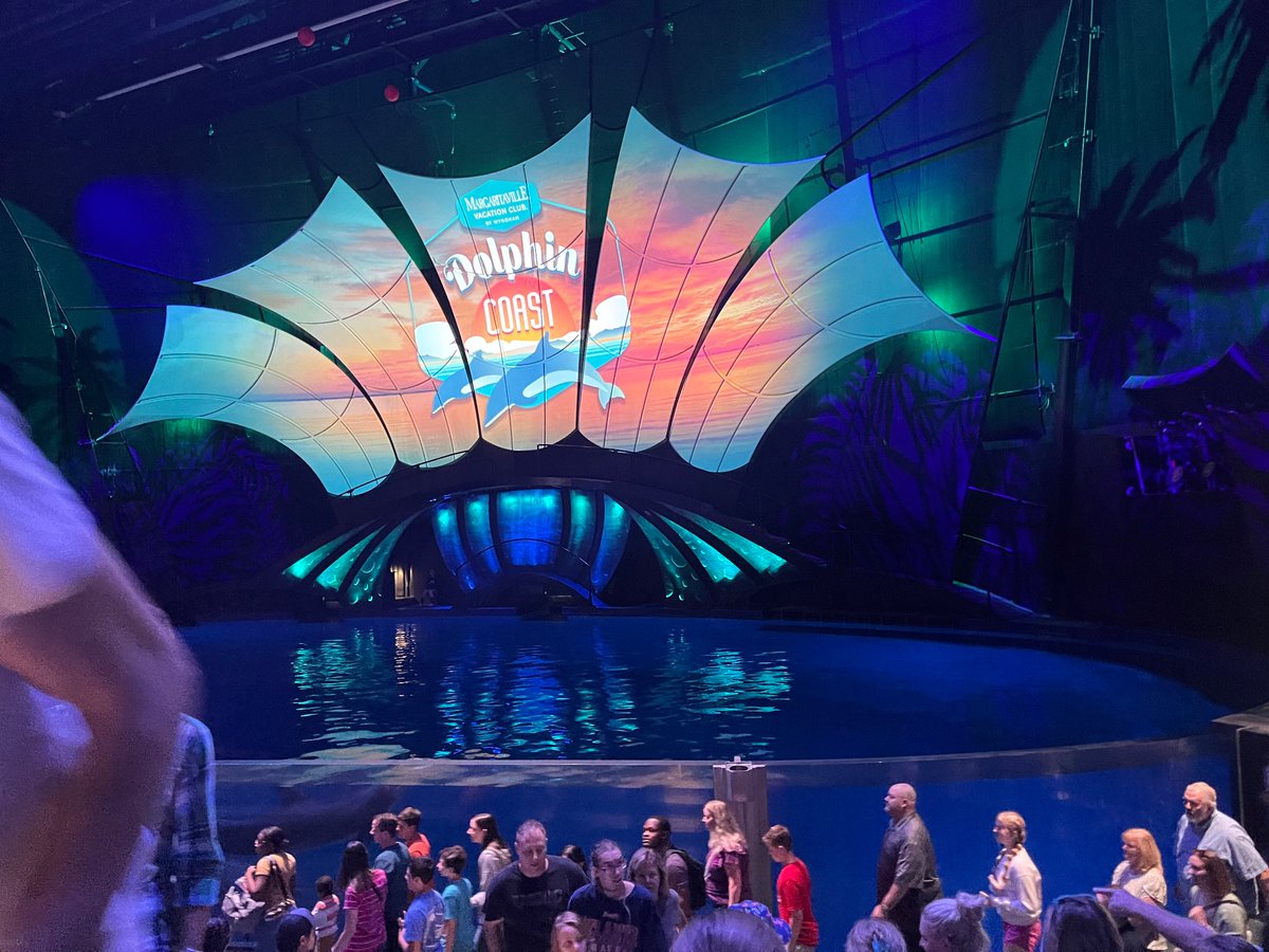 msowenscorner's tweet photo. @GeorgiaAquarium ‘s Educator Open House was nothing short of amazing and informative! I truly plan to return with my scholars! Of course me being the dolphin I am, I HAD to see the breathtaking dolphin presentation! 💙🐬 https://t.co/6FaivVjddV