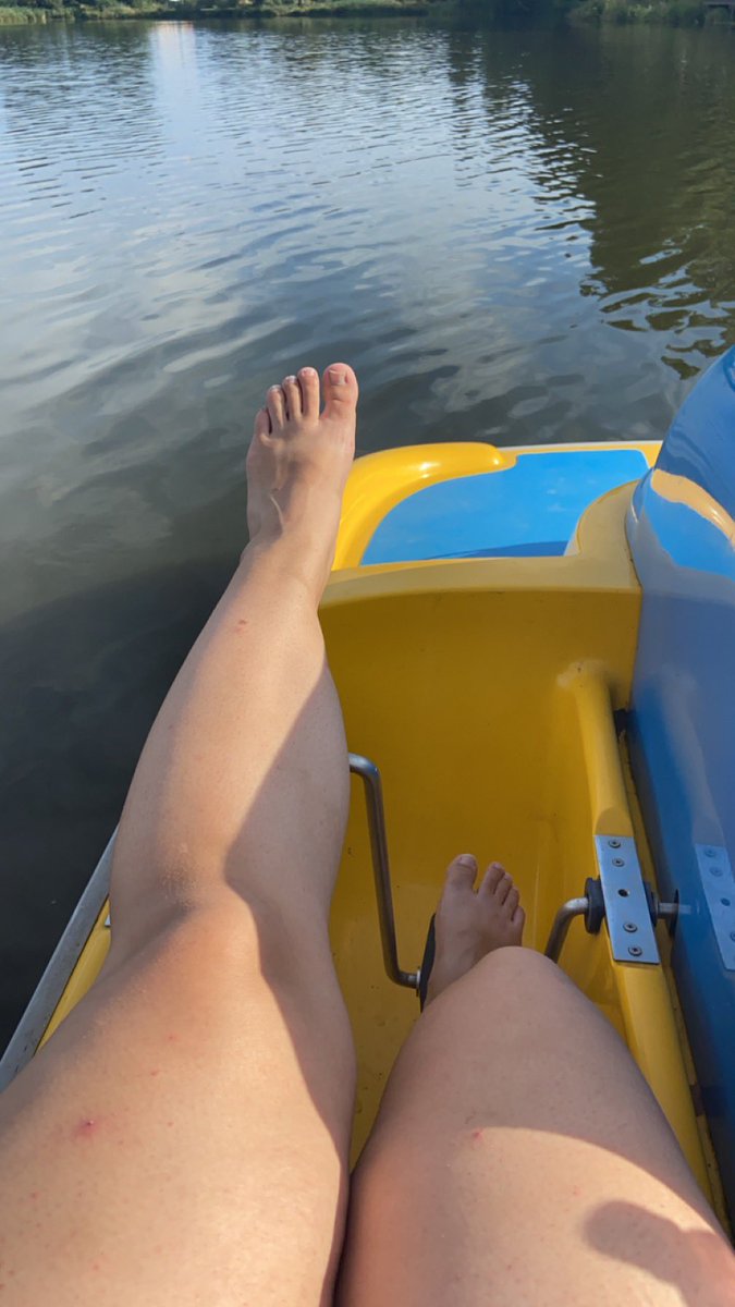 KarolinkaPani's tweet photo. Zakupy na żywo podajesz kod blik przy kasie 💸🛍️
Niskie kwoty 3x 17 dla jednego lub 3 osobnych 💸
#cashmeet #domina #feetfethish #cash #feet_pic #feet_lover #nylonfetısh #kundel #nylonmodel https://t.co/ACfYz2BQPy