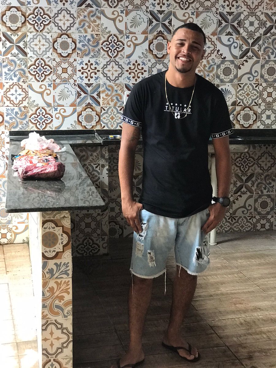 Mas um ano na fé de Deus nada a reclama só agradece..... gratidão a tudo ....