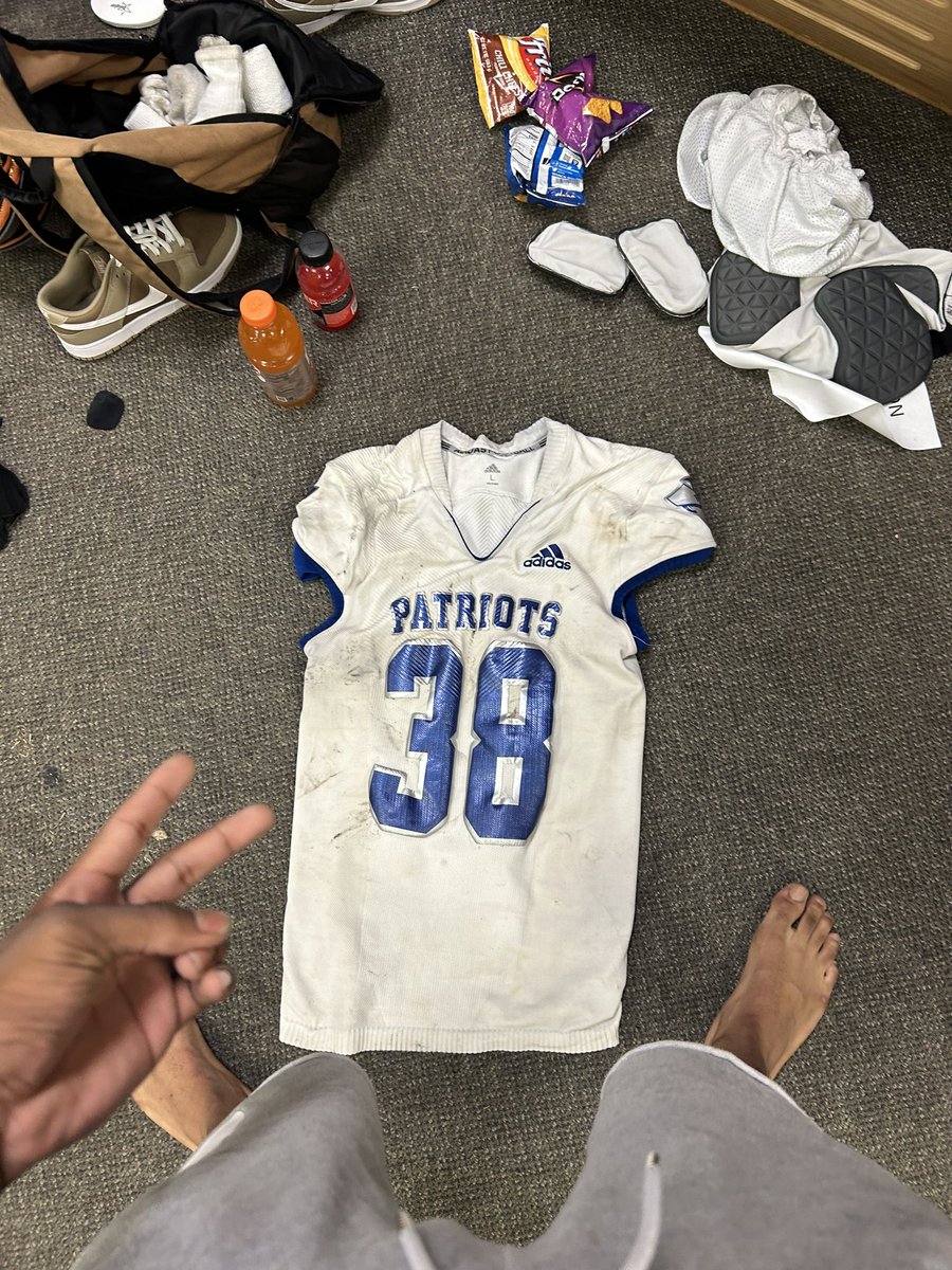 D1_marcus17's tweet photo. Few clips from week 1 last night game 
#lastfirstgame @DAWGHZERECRUITS @GCockRecruiting @FDpatriots @SCState_Fb @LimestoneFB @coachfurrey @Newberry_FB https://t.co/vLMGqLWQe9