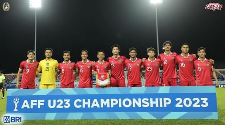 indosupporter's tweet photo. TERIMA KASIH PERJUANGANNYA GARUDA MUDA💪🇮🇩

YOK BANGKIT YOK MENUJU PIALA ASIA U23‼️

FT: Vietnam 0 - 0 Indonesia
🇻🇳 ⚽️⚽️⚽️⚽️⚽️⚽️
🇮🇩 ⚽️⚽️⚽️⚽️⚽️❌️ https://t.co/RQhf2RHROP