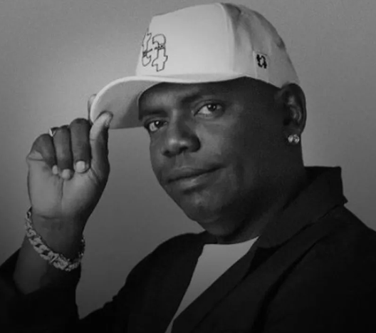 joaodoresenha's tweet photo. Flamengo fará uma homenagem para MC Marcinho hoje, antes do jogo contra o Internacional, no Maracanã.  

Descanse em paz "príncipe do funk".

🗞:PabloRaphaelRUA https://t.co/OIHnupAJ3F