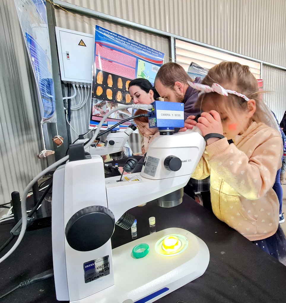 TruterMarliese's tweet photo. A lovely #PotchFishDay hosted by @NWU_WRG! Teaching our youth about the importance of #LifeBelowWater
#fish #parasites #foodwebs #pollutionprevention #lifecycles #schoolingbehaviour #sight #microscopes #realfish #fishdiet #habitat #creativescience #communityoutreach https://t.co/wQHVDhJIkH