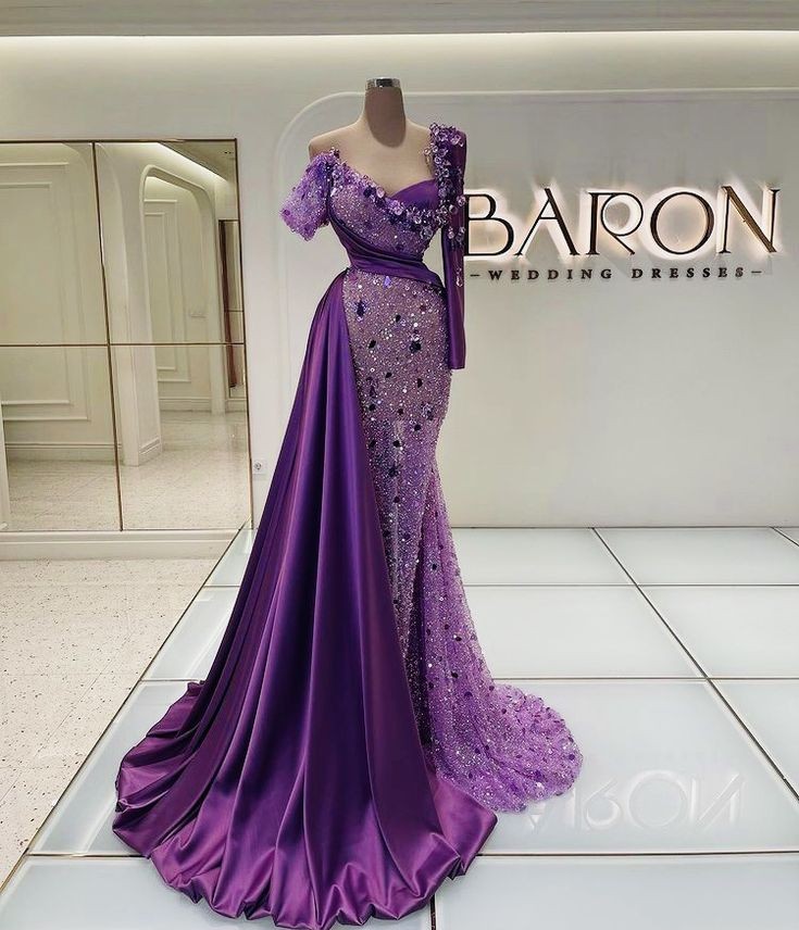 Grachidex's tweet photo. Ladies pick a dress https://t.co/gpdZRhBUVo