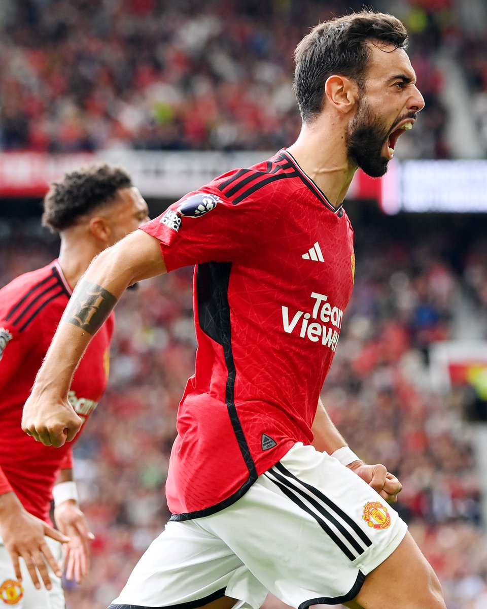 premierleague's tweet photo. FULL-TIME Man Utd 3-2 Nott’m Forest

@ManUtd trailed by two goals after four minutes, but strikes from Eriksen, Casemiro and Fernandes turn it around for Erik Ten Hag’s side

#MUNNFO https://t.co/RM5o0FoE30