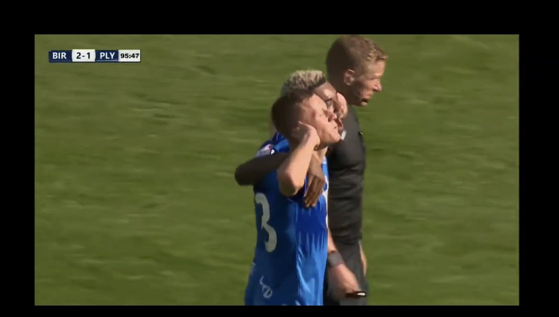 DukeRoll's tweet photo. #ecfc #pafc https://t.co/y2LjMkgTZb