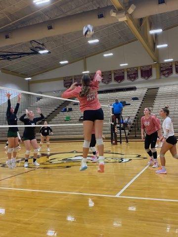 CrestwoodVolle1's tweet photo. @cwoodreddevils Some Varsity pictures from todays matches! 🏐🎉 https://t.co/vhoUAxbfIl