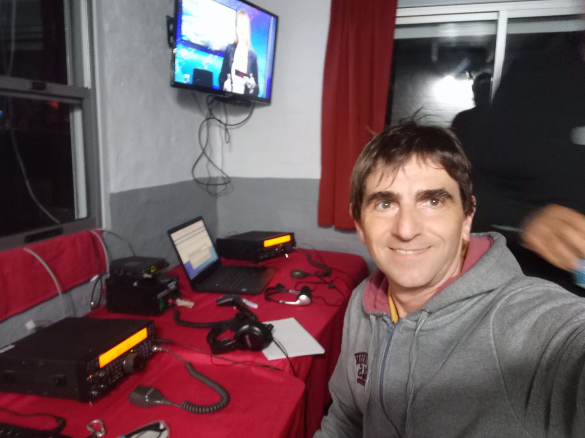 RCU_CX1AA's tweet photo. Desde Paso de los Toros estación CX90RCU 90 Aniversario del Radio Club Uruguayo @RCU_CX1AA #hamradio https://t.co/ICJPXJqb3U