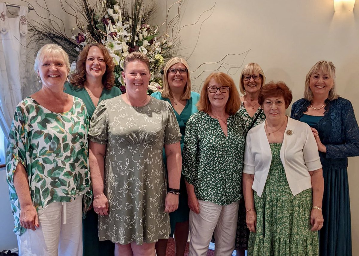 Eclipse_Singers's tweet photo. It was a real privilege and joy to sing at Theresa and Phillip’s wedding this afternoon.  A successful juggling act for our Rosh who was also a bridesmaid. https://t.co/U55GzTNHmi