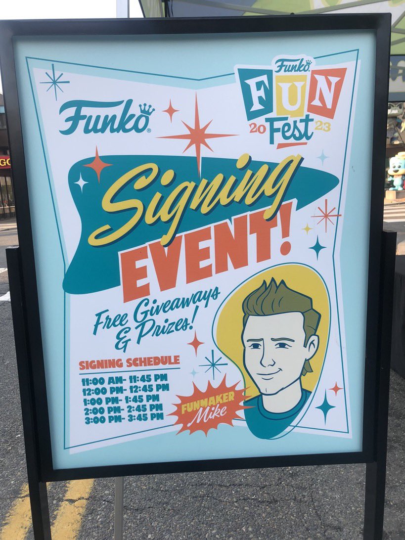 funkofinderz's tweet photo. Hall H Ahsoka pickup, I mean Mike Becker Signing Event.
#FunkoFunFest #FunFest #Funko #Pop #FunkoPop #Collectibles #Toys #FunkoFinderz https://t.co/aTOd6rsGgU