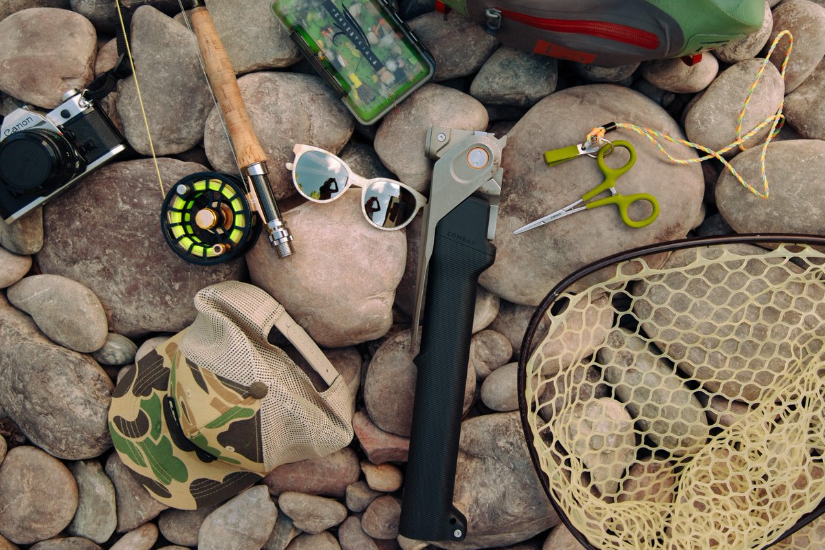 aclim8gear's tweet photo. Tested and approved by Gloria Goñi (IG: @lapescadora), the COMBAR was taken on a recent trip to Montana. Verdict: It is the ultimate tool to store in your overlanding rig. You never know when you might need the COMBAR, but when you're glad you have it! 
— 
https://t.co/XyG0uDoN2J https://t.co/29qHBCA9x7