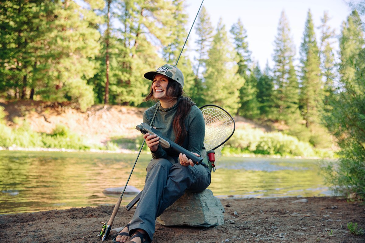 aclim8gear's tweet photo. Tested and approved by Gloria Goñi (IG: @lapescadora), the COMBAR was taken on a recent trip to Montana. Verdict: It is the ultimate tool to store in your overlanding rig. You never know when you might need the COMBAR, but when you're glad you have it! 
— 
https://t.co/XyG0uDoN2J https://t.co/29qHBCA9x7