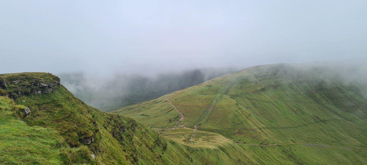 Richywayne2010's tweet photo. Had a blast with an 18-mile route in the Brecons with many ascents and slippery descents.

#breconbeacons #mountains #penyfan #wales #travel #hiking https://t.co/qSzuGM2YMF