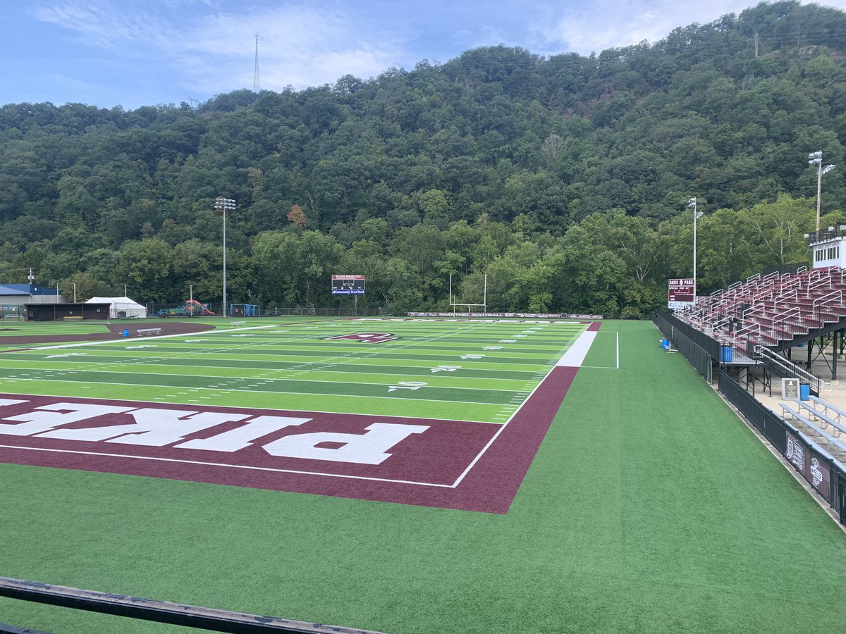 coachdharmon's tweet photo. GAMEDAY! Pike County Bowl
#BeatJC #HailPikeville https://t.co/VjDDXCWJqo