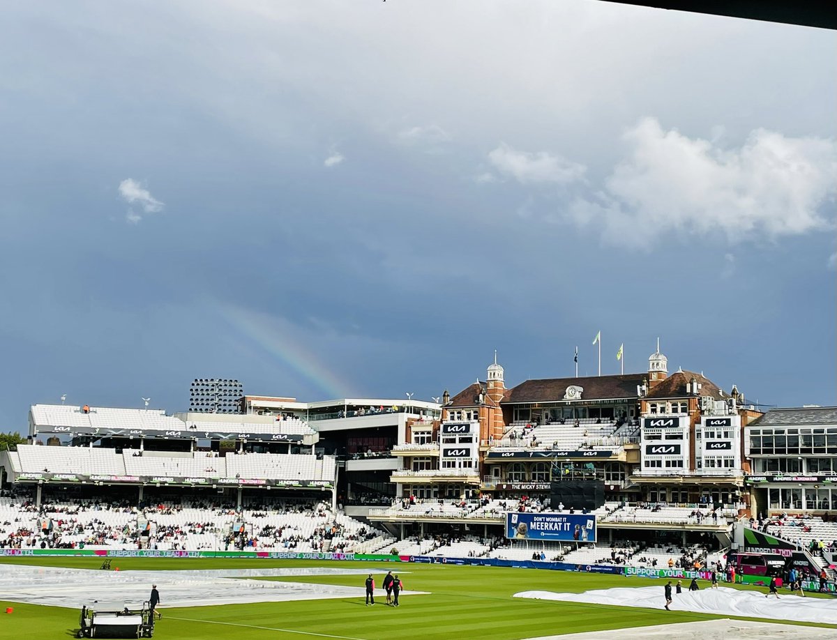 BenCastledine's tweet photo. @thehundred @SkyCricket @BBCCricketNews Hopefully some Gold to come after the rain! https://t.co/qvOhiBt4S2