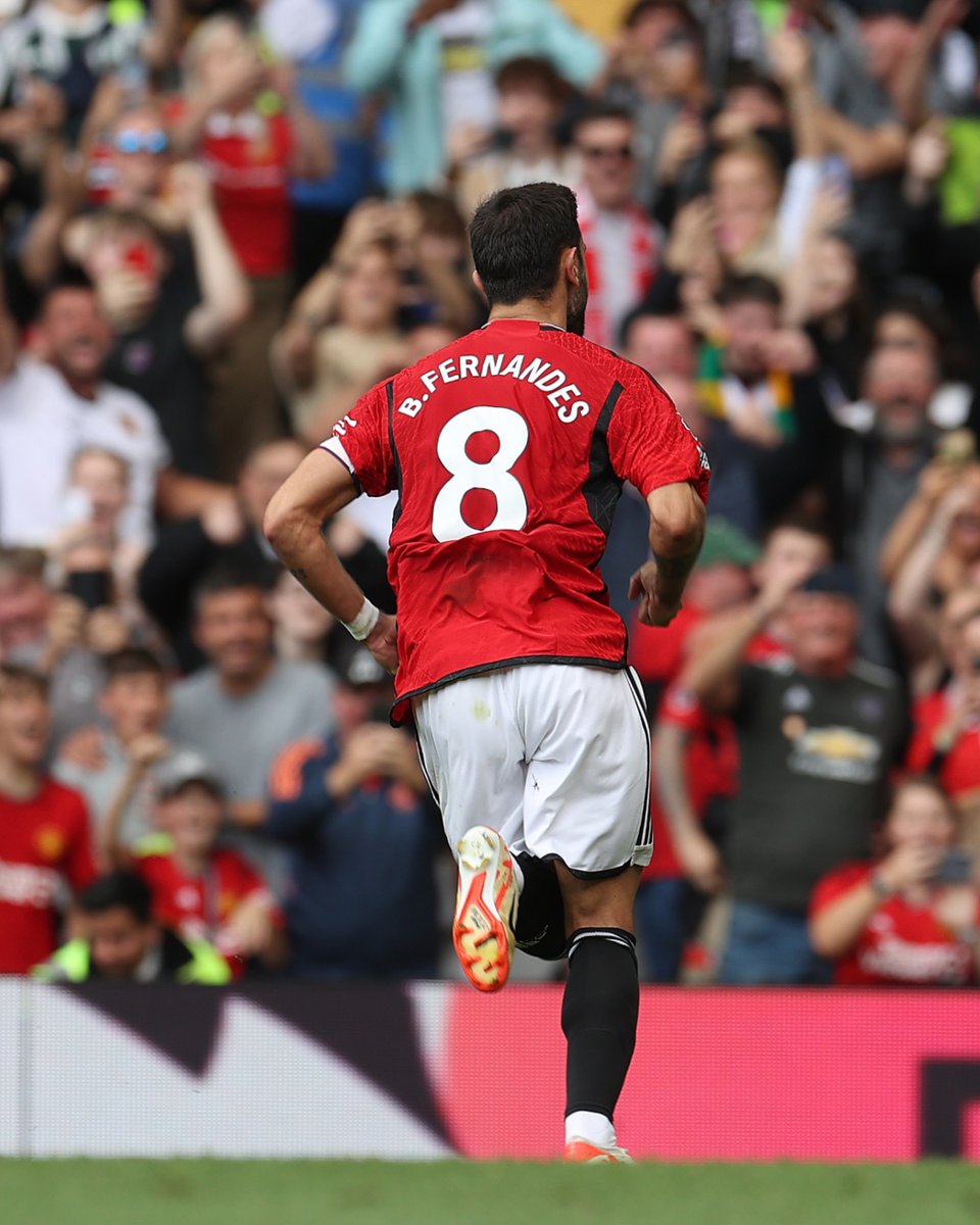 ManUtd_Es's tweet photo. Mi capitán. https://t.co/WZ0KW5x22q