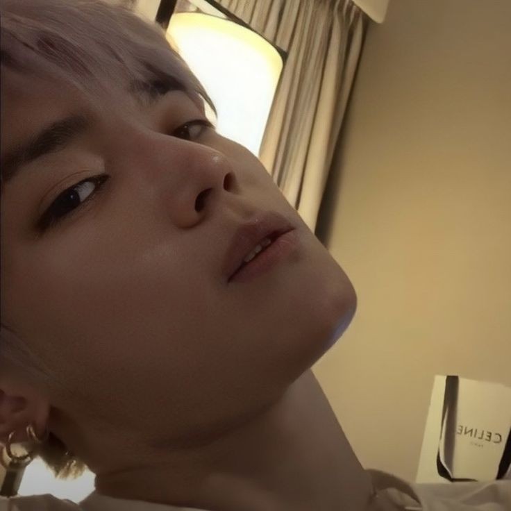 writing au's tweet media