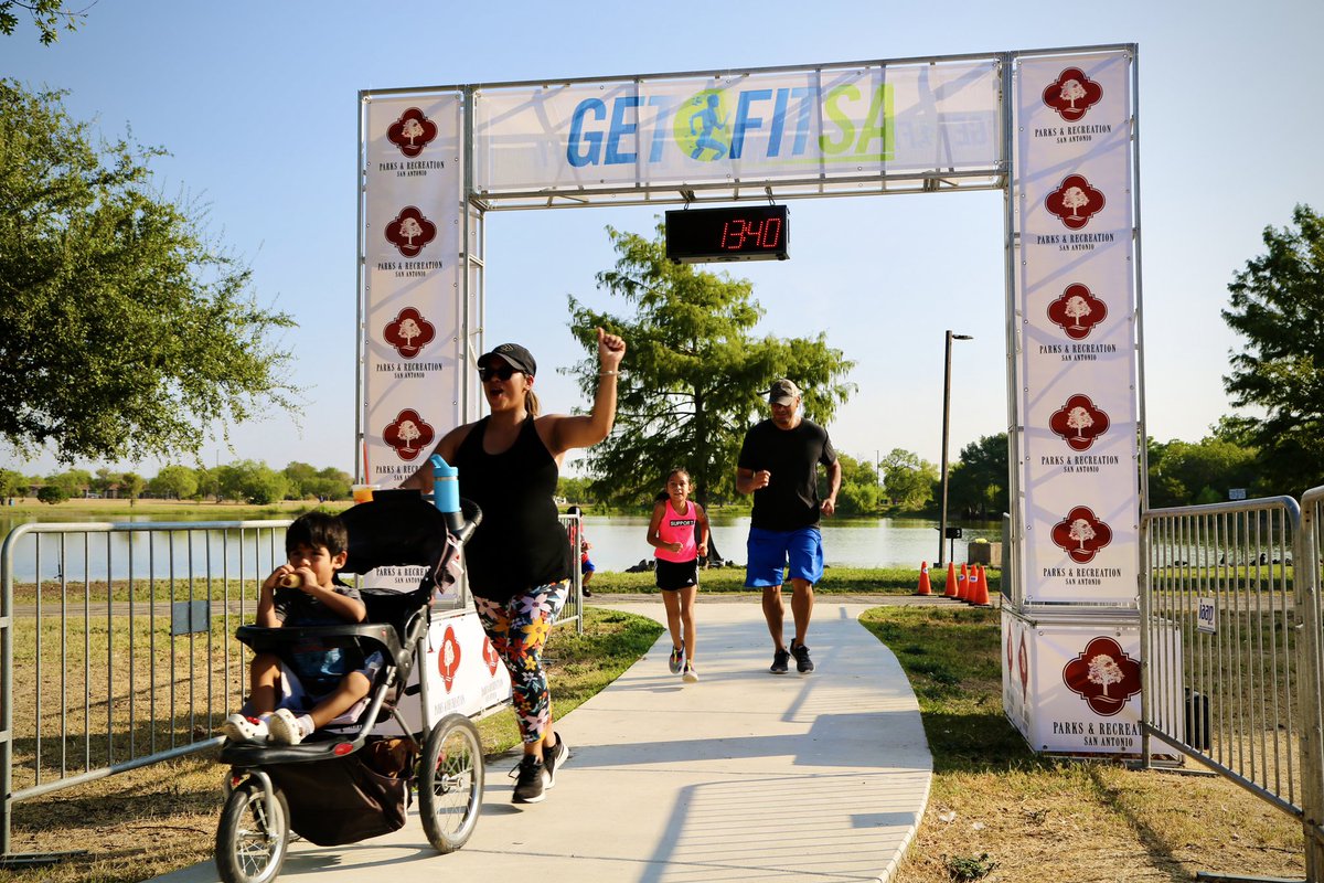 SAParksandRec's tweet photo. TY for joining us this morning for our #GetFitSA - Field Day & Fun Run Event!🏃♀️
Waking up early, working out, & staying active isn’t always an easy choice. 😅 But YOU did it! 💪 Congratulations, thank you, and we can’t wait to see you again.
Get Fit • Stay Active • Be Well 🌿 https://t.co/RGiRqPaV9w