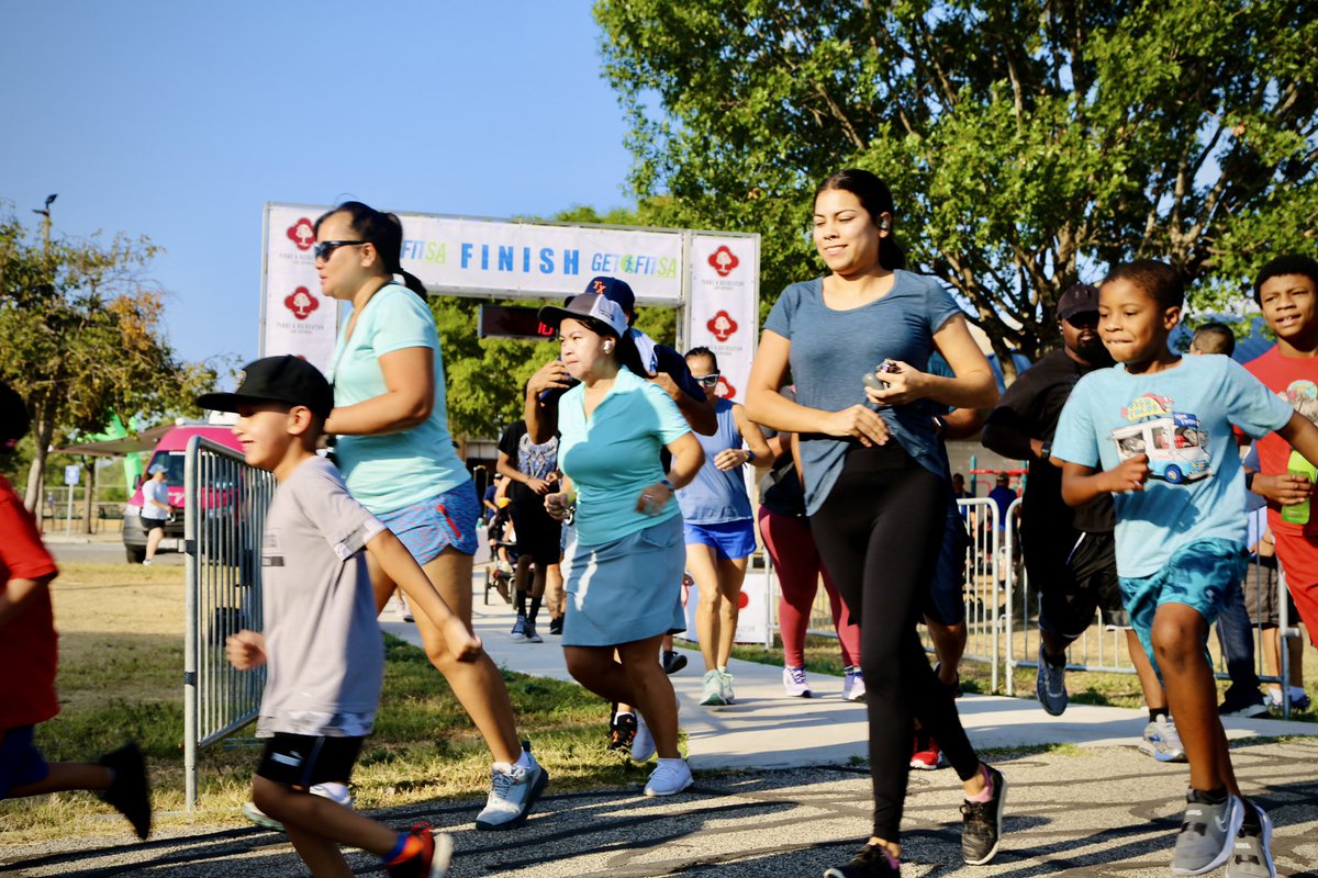 SAParksandRec's tweet photo. TY for joining us this morning for our #GetFitSA - Field Day & Fun Run Event!🏃♀️
Waking up early, working out, & staying active isn’t always an easy choice. 😅 But YOU did it! 💪 Congratulations, thank you, and we can’t wait to see you again.
Get Fit • Stay Active • Be Well 🌿 https://t.co/RGiRqPaV9w
