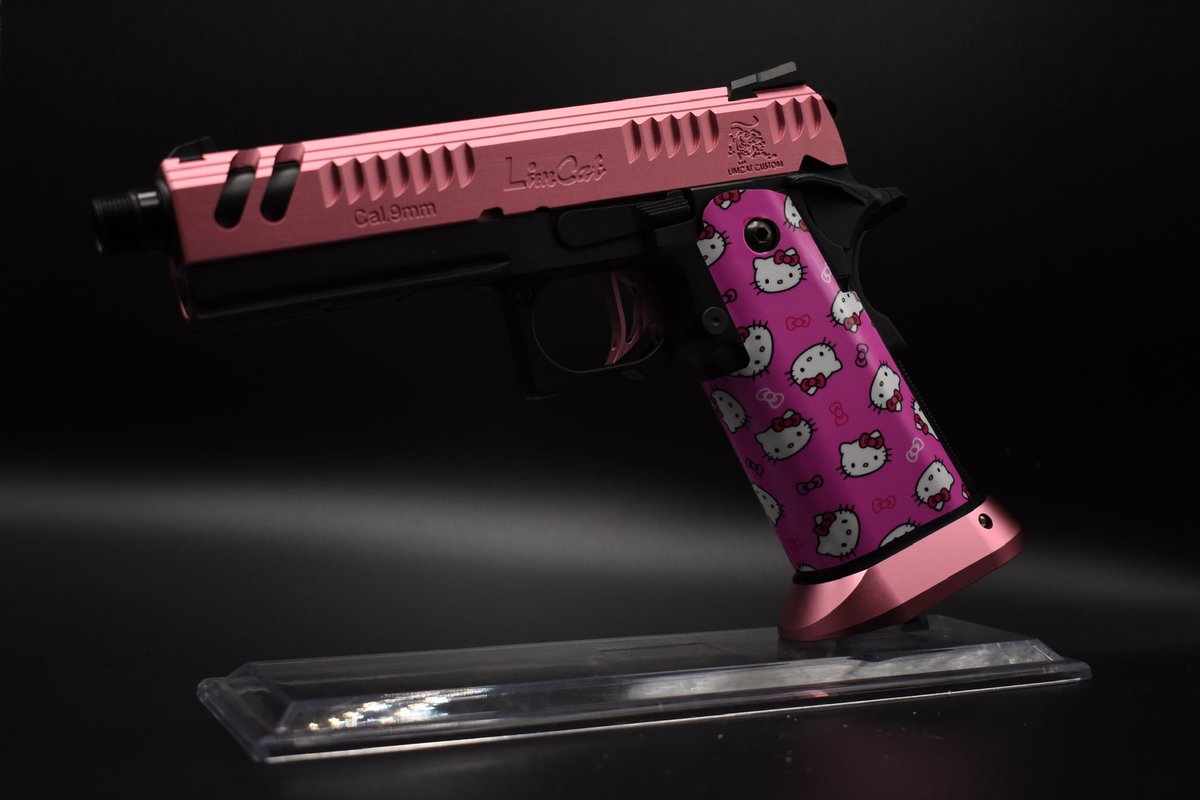LogicAirsoftUs's tweet photo. Hello Kitty Hi-Capa 🌸💕
#airsoft #customhicapa #HelloKitty https://t.co/394wUe4ipx