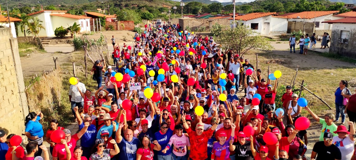 ¡Saludo a mis compai’ y comai’ de Nueva Esparta! Cada vez estamos más unidos y movilizados, dando muestras claras de la victoria que se avizora para la Patria. Qué Dios y la Virgen del Valle sigan bendiciendo al Pueblo de la parroquia Santa Ana en el municipio Gómez.