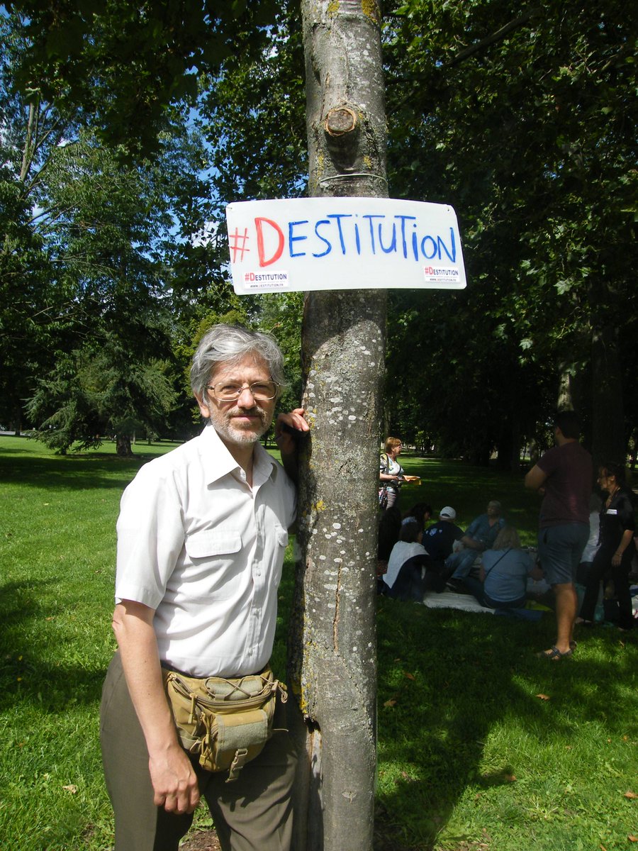 saikonobiwa's tweet photo. Pique-nique #Destitution à #Nancy @David_vanH https://t.co/o5w1iNswST
