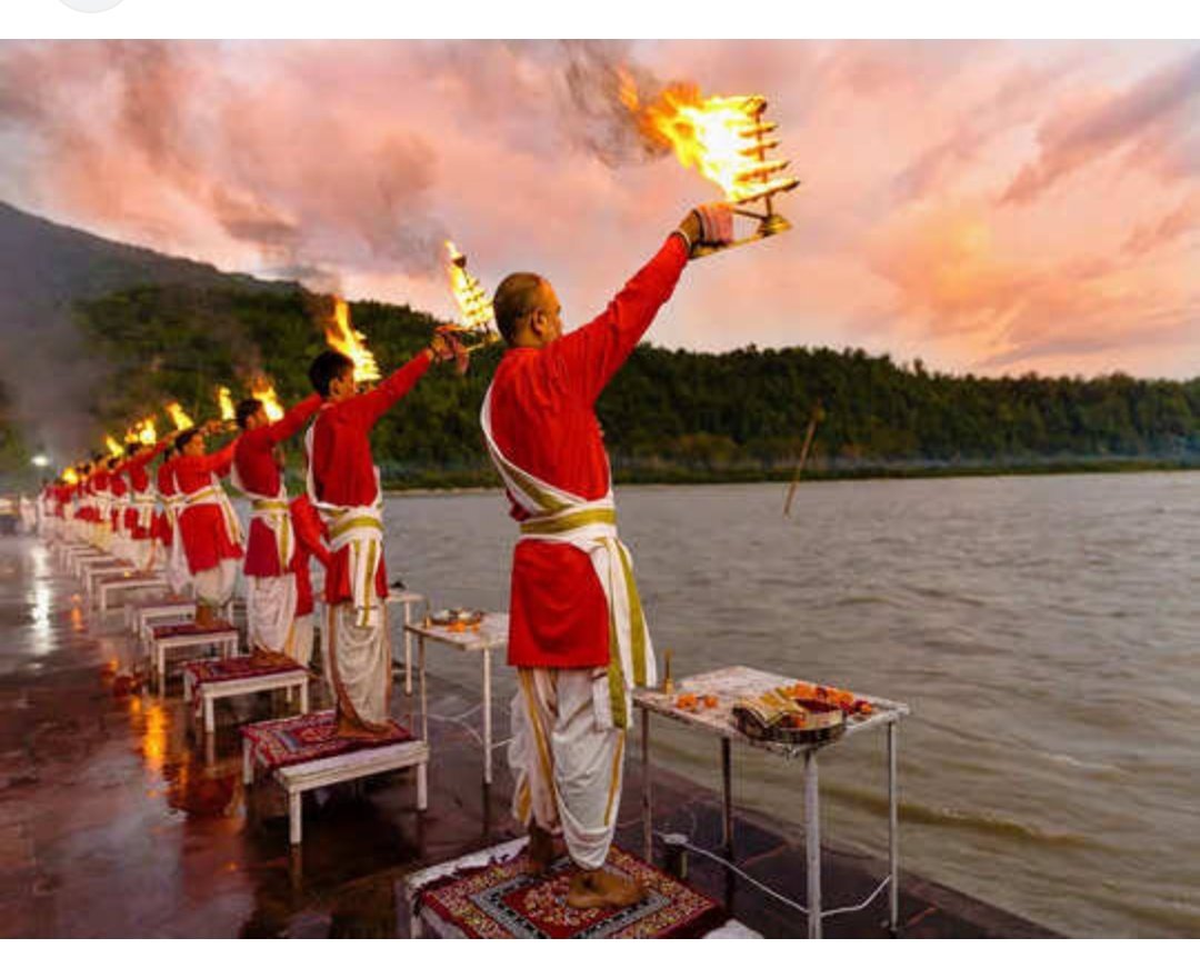 Tmatangi's tweet photo. #ShivShakti

🇮🇳भारत देश वह राष्ट्र हैं , जिसे गुरु परम्परा का आशीर्वाद प्राप्त हैं।🙏🙏🌄

🚩निसर्ग में ईश्वर को देखना आज से नही शास्त्रों में भी वर्णित हैं। https://t.co/hGfL1JAjwy