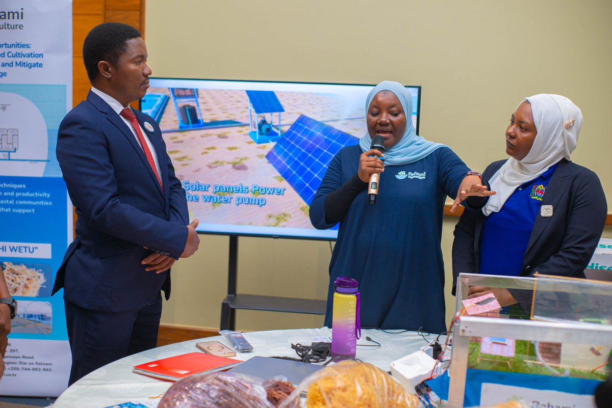 RobhinEdson's tweet photo. Science Innovation and Agricultural Revolution. 

In frame is Minister of State in the Vice President Office Union and Environment @selemani_jafo 

Courtesy of @PixelsProFilms https://t.co/U4hn5azPcg