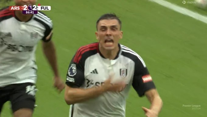 AussieCottager's tweet photo. I couldn’t possibly love this man more. Linked with bigger clubs, doesn’t cause a fuss, steps on to the pitch with huge pride for our club, scores a late equaliser and near on does himself damage with how hard he slaps the badge and runs to the away end. What a king 🤍🖤 https://t.co/3qoV15gGDu