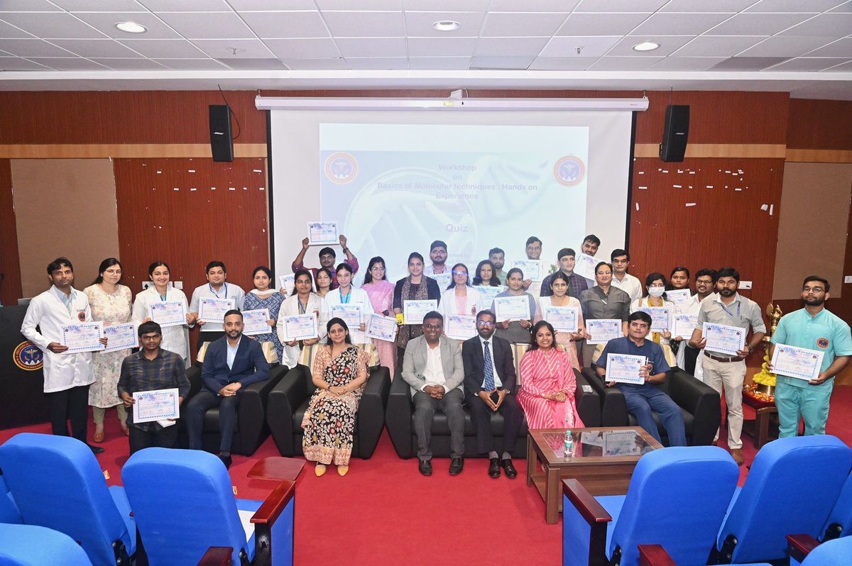 aiims_gkp's tweet photo. Glimpses from the second day of the Workshop on Basics of Molecular Techniques where latest molecular technology platforms were demonstated @surekhakishore @myogiadityanath @DrBharatippawar @mansukhmandviya https://t.co/sMa0mpLsi6
