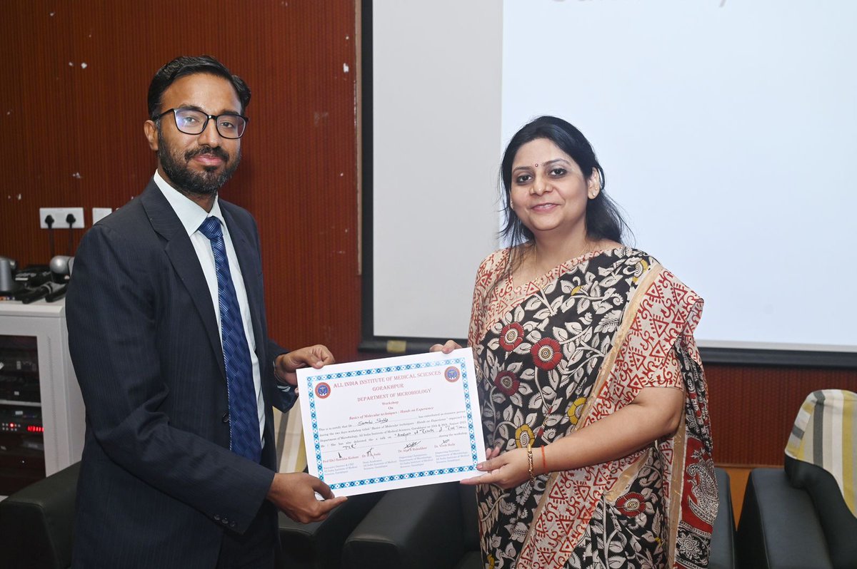 aiims_gkp's tweet photo. Glimpses from the second day of the Workshop on Basics of Molecular Techniques where latest molecular technology platforms were demonstated @surekhakishore @myogiadityanath @DrBharatippawar @mansukhmandviya https://t.co/sMa0mpLsi6